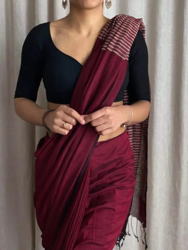 Printed Bollywood Pure Cotton Saree  (Brown)