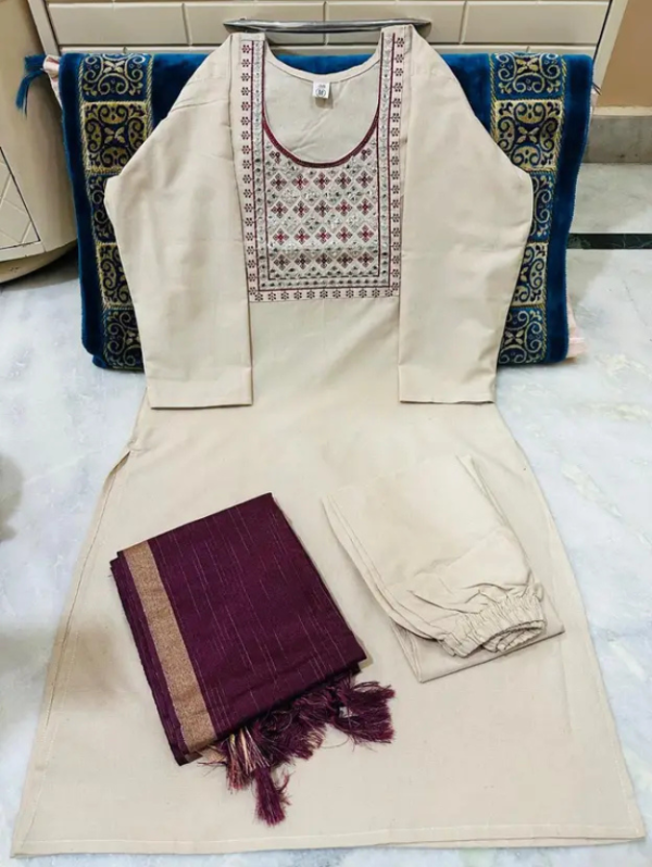 Women Cotton Blend Kurta Pant Dupatta Set