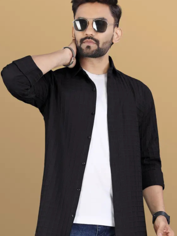 Men Regular Fit Solid Spread Collar Formal Shirt