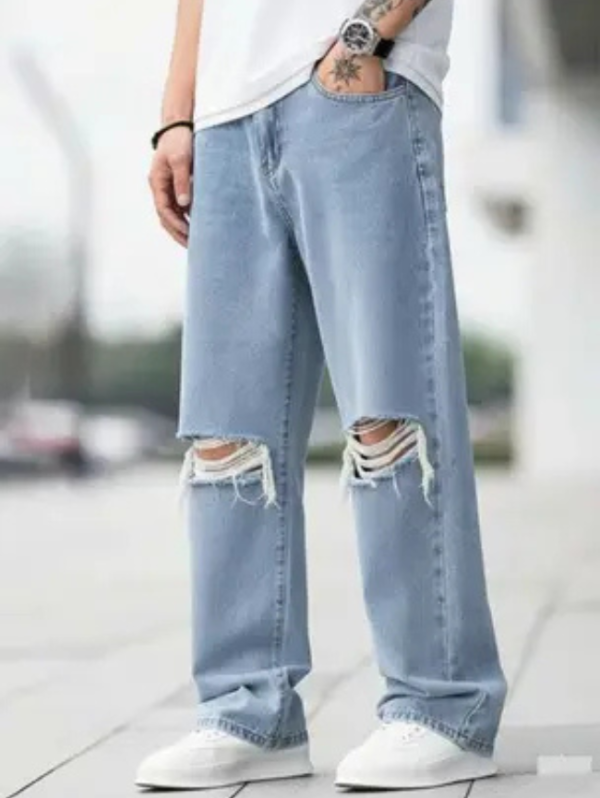 Men Loose Fit Mid Rise Light Blue Jeans