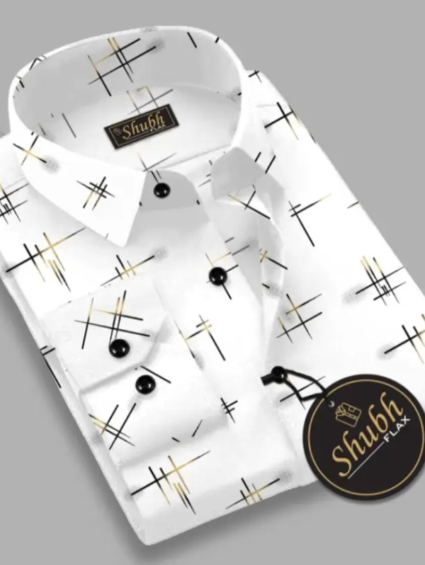 Men Regular Fit Checkered Cut Away Collar Casual Shirt