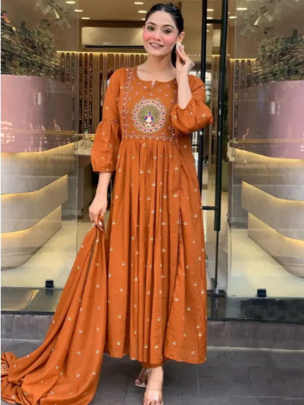 Women Viscose Rayon Kurta Pant Dupatta Set